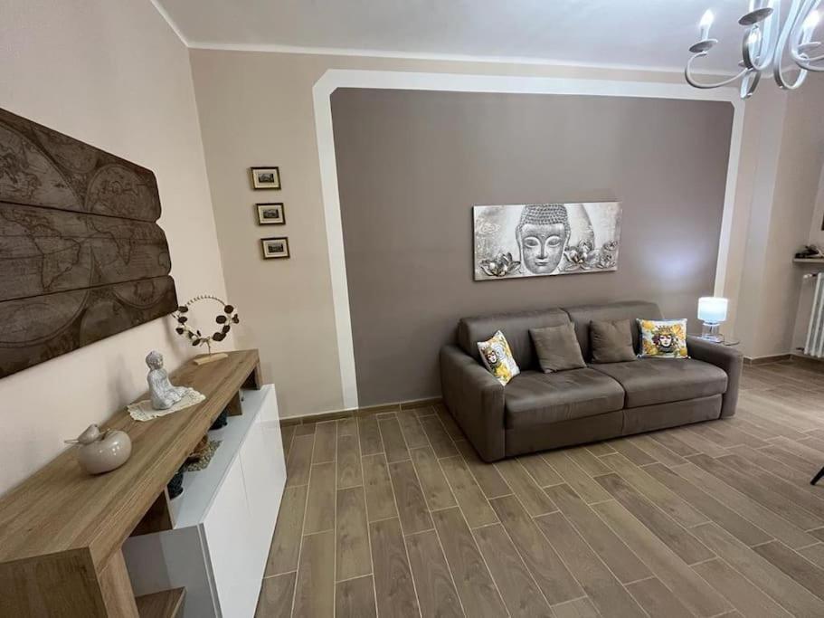 Apartment Attico Briccarello: Elegant Near Palaalpitour And Olympic Stadium *