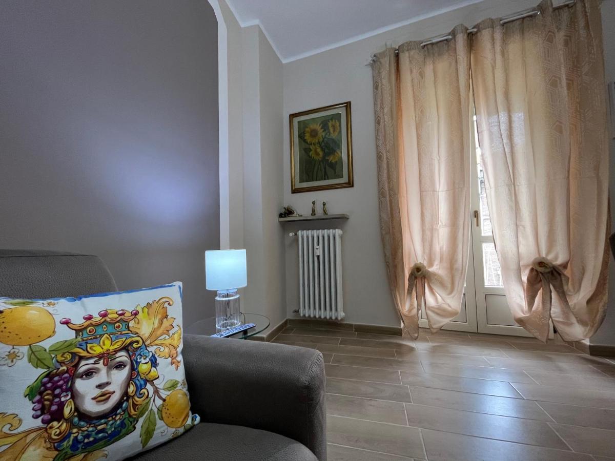 Apartment Attico Briccarello: Elegant Near Palaalpitour And Olympic Stadium *